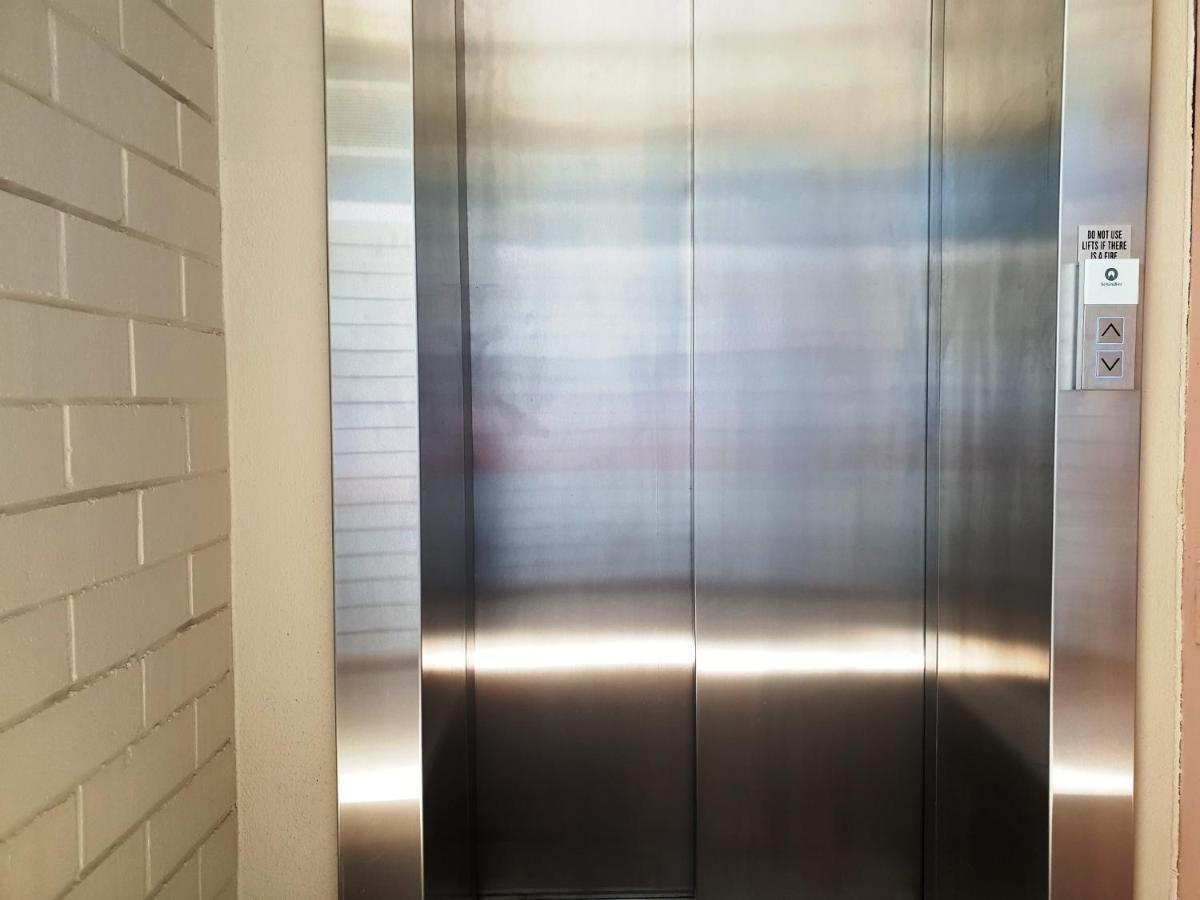 Studio 101 - First Floor Fremantle Studio Apartment المظهر الخارجي الصورة